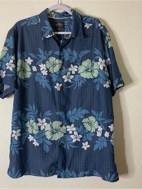 Quiksilver waterman Mens blue floral short sleeve button shirt L